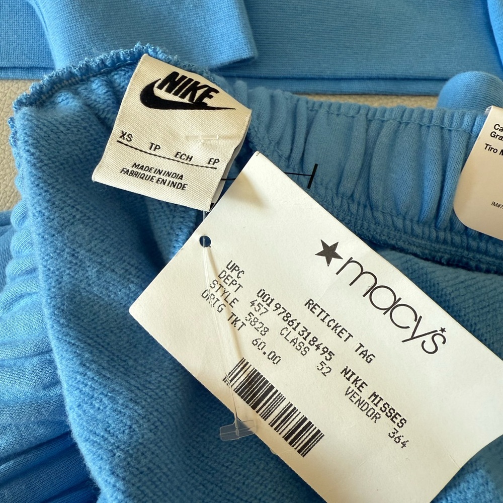 Nike Light Blue Oversized Fit Set - Picture 7 of 7